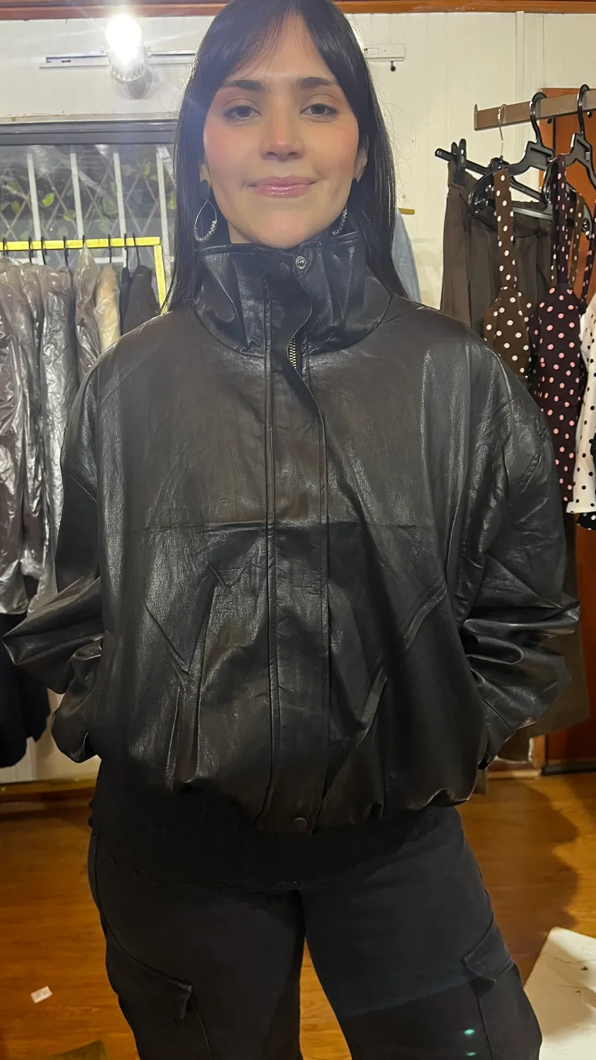 Bomber cuerina